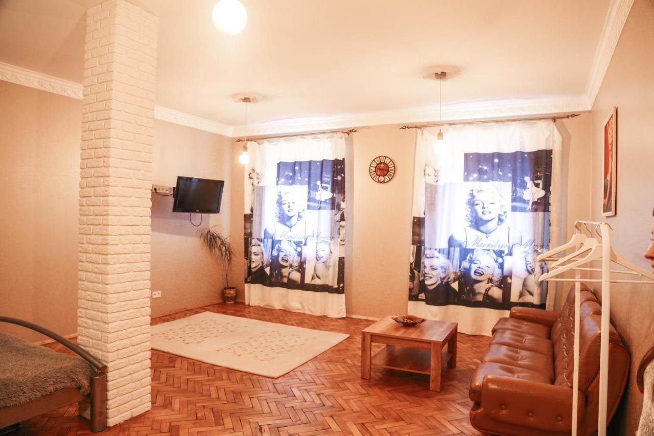 Monro - Heart Of Lviv Apartment Ngoại thất bức ảnh